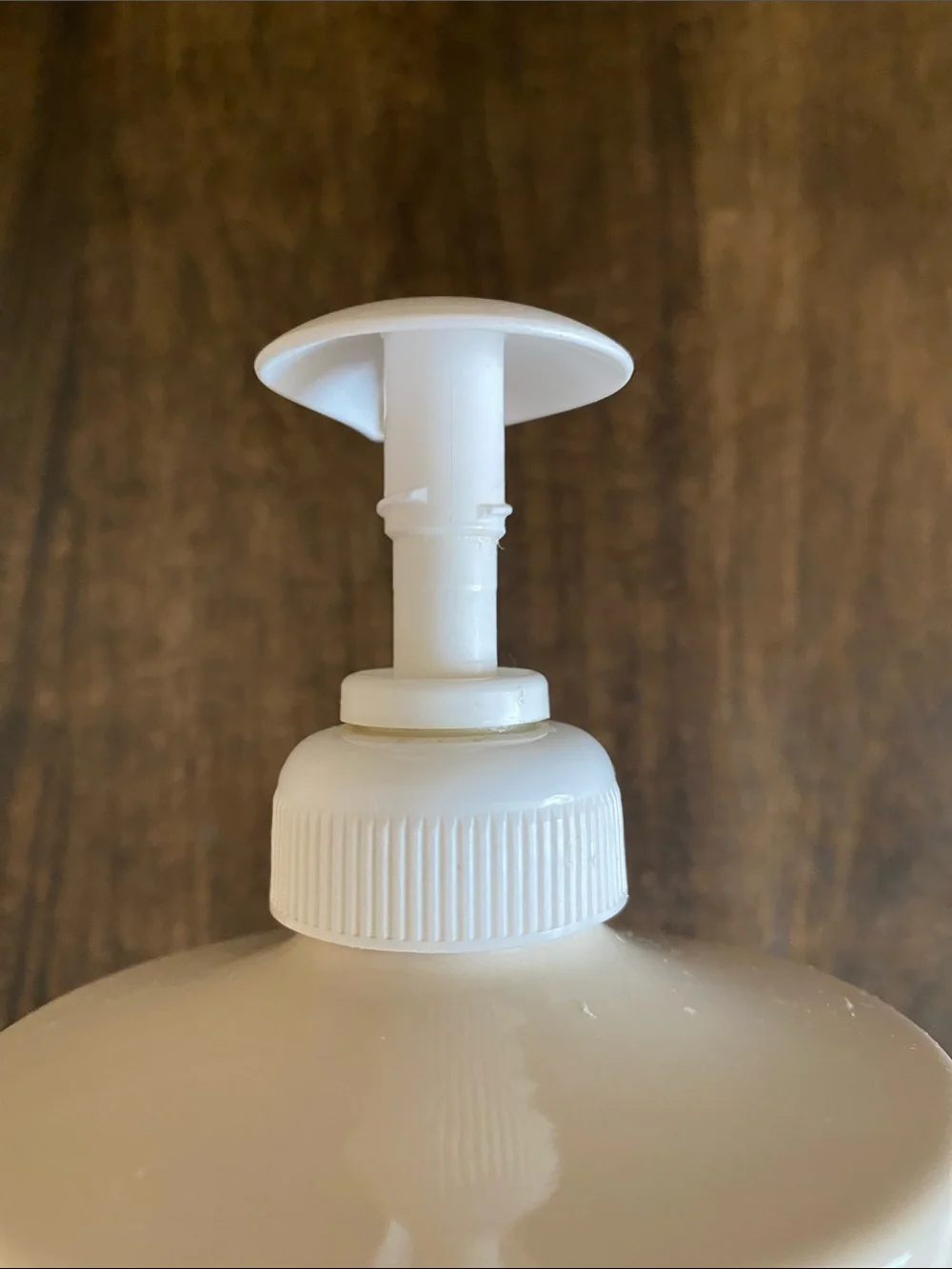 Longaberger Woven Traditions Heritage Green Soap Dispenser.